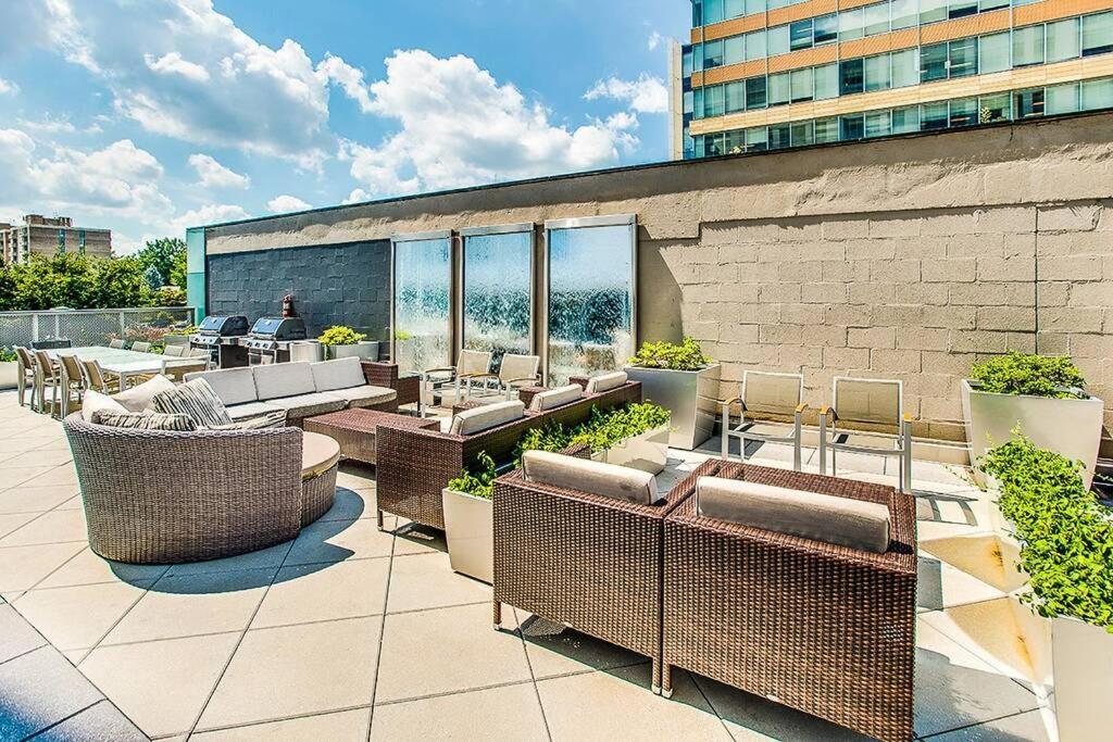 וושינגטון Luxury D.C. 1Br Apt W/Rooftop Pool In Southwest Waterfront מראה חיצוני תמונה